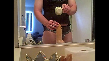 CumPlay with Pussless - June 2007 Cumpilation