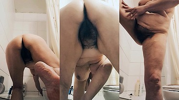 Show body worship AND clean toilet