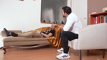 Renato veio ao meu consultorio pra passar por um seção de rolaterapia.