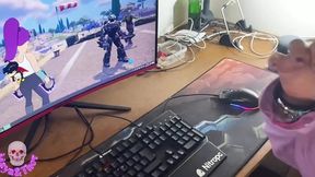 Busty Gamer Sucks It While Playing Fortnite