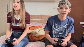 Big Booty Babe Rides Stepbro’s Dick When Stepmom Dips Out