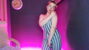 Pixie Hollywell Private Show