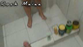 depois de uma sessao de fist em sua buceta fa lactante vai tomar banho. - rock maiaa
