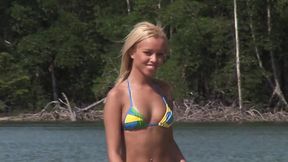 Waterlogged beauty Brazilian Barbie Banks gets her holes pounded