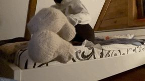 OLD DIRTY WORN-OUT WOOL SOCKS - MP4 Mobile Version