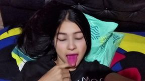 latina de grandes tetas pillada con el novio de su hermanastra en video llamada( xvideos red)