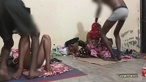 First time padosi ko aur padosi ki ladki ko donon milkar chudai ki sexy