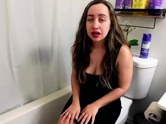 Lalunalewd – Mommy Fling at a Funeral