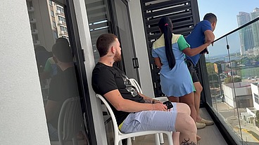 Freeuse stepmom received cum from stepson and friends