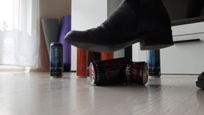 Aluminum Cans Crush with Flat Winter Boots