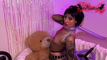 Emo girl, plays hot with balloons