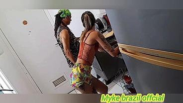 Bea cherry foi na minha casa me fazer uma visita e rolou sexo na visita com sexo anal.