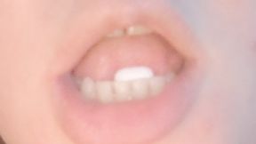 Chewing mints up