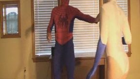 Angel Vs Spider-man - intergender wrestling match 320x240 iphone version
