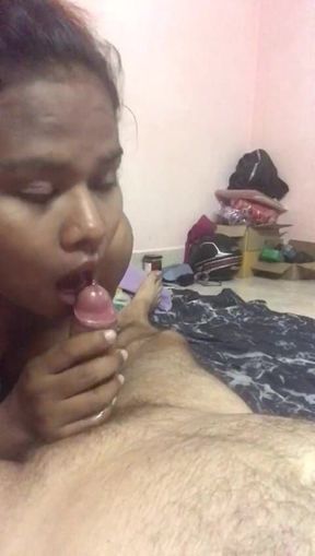 Hot Asian Amateur Girl Give a Good Blowjob