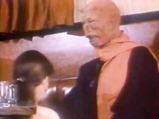 Star Honey (1977 Vintage Scifi Movie scene)