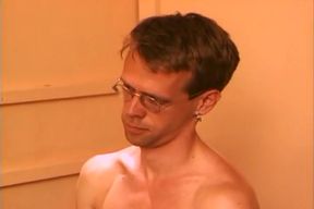 STR8 guy learns autofellatio