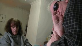 Viviane's socks and feet (mp4)