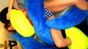 Trail of the Toymaster 23: Rough & Tumble (starring Hollywood) (MP4)
