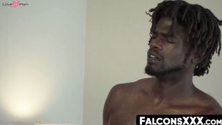FalconsXXX.com - Hit jock Devin Trez nicely rimmed before a bareback drilling session