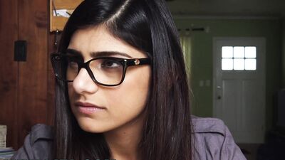Nerdy girl from the Middle East is having a threesome with two BBC