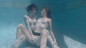 Underwater Lesbians - Charlotte Sartre & Star Nine Mobile