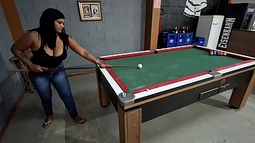 Ela Não Sabia Jogar Sinuca, Mas Sabia Levar Vara na Caçapa