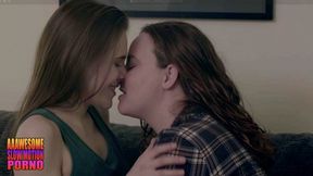 Kissing Lovers MP4