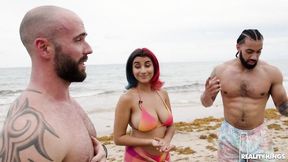 Playful Roxie Sinner at double blowjob porn