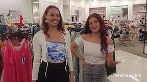 Girls Have Risky Lesbian Sex In Public