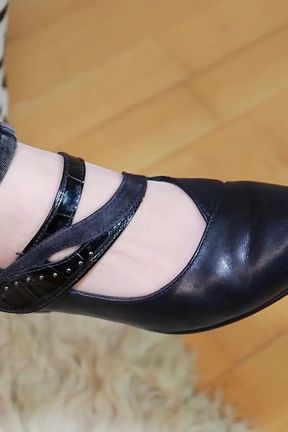 Worn Sheer Pantyhose &amp; Dance-style Shoes - Elegant Foot Tease