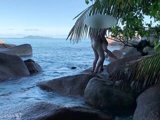 spying a undressed honeymoon pair - sex on public beach in paradise
