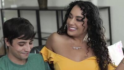 Brianna Bourbon says, "We thought you two deserved a special dessert" -S6:E1