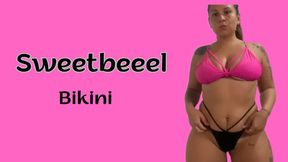 I play with my tits in a bikini