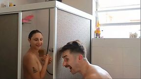 Nerdy wife with big beautiful ass jumps on her husband face to face and takes a shower