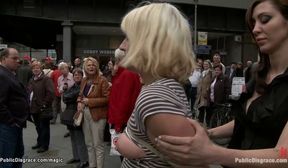 bare boobs blonde in public