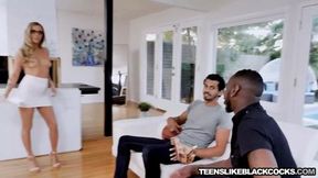 Two BBC Gangbang Blonde Teen Karla Kush After&#x6FC0;&#x70C8;&#x7684; Blowjob