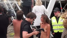 Naked on Stage-123 N14