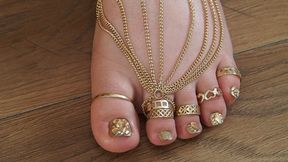 Look and bow: my feet for the Losers