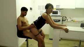 in the middle of the pandemic and at all rock and roll, this is to pass the quarantine to pure sex, champagne and rock and roll, doing the kamasutra 2