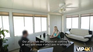 VIP4K. La Danseuse De Strip-tease Ne Peut Pas Payer Le Loyer Alors Pourquoi Vient-elle Baiser