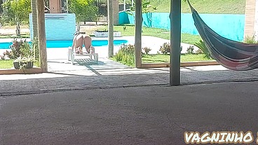 Banheiro errado mais acabamos fodendo no meio da chácara e tudo certo bronzeada com micro bikini