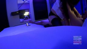 la secretaria cuckold follando frente a su marido