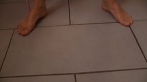Shaving again (2018) (MP4)