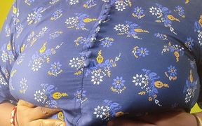 Indian stepmom Sruti fully opens her dress and showing pussy and big ass