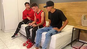 Brasileiro Recebendo Cocegas Gay Boys