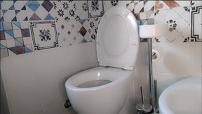 mmm spying on the stepmother who is in the bathroom is not correct but (20minutes)