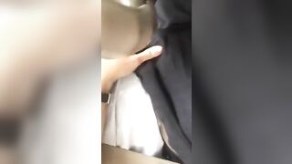 难为情的被老公在车上欺负