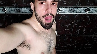 MAKE A BATH WITH VINCENT AND CUM TOGETHER