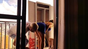 the boss called me to fix a closet in her house, she was alone and needy, i ended up fucking and filling the slut s ass with cum. vagninho e agatha mama